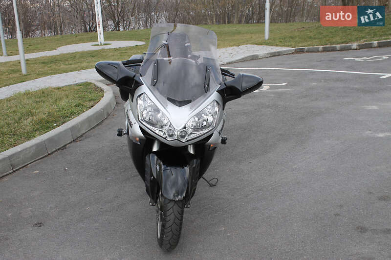 Мотоцикл Спорт-туризм Kawasaki GTR 1400 2011 в Виннице