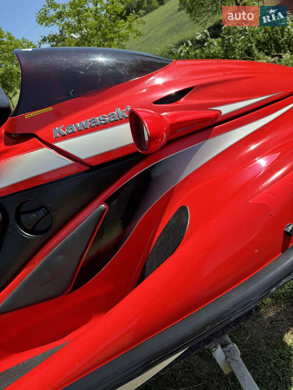 Kawasaki Jet Ski Ultra 2001