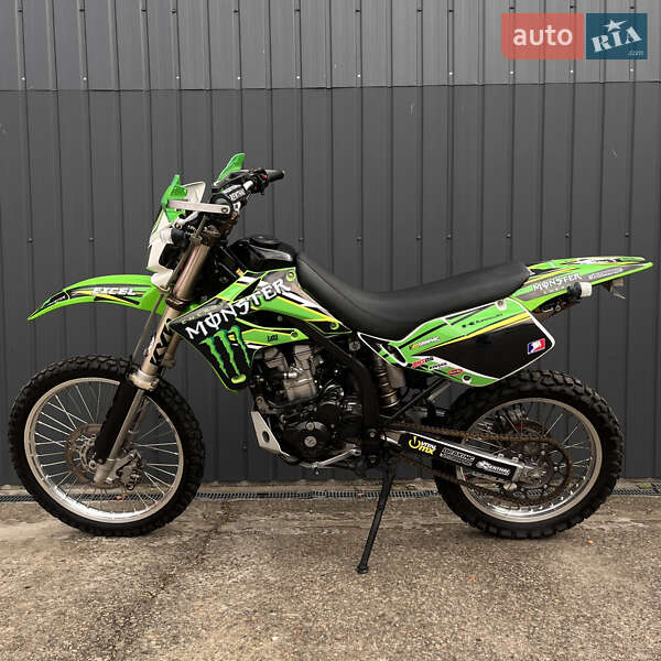 Мотоцикл Внедорожный (Enduro) Kawasaki KLX 250 2006 в Марганце