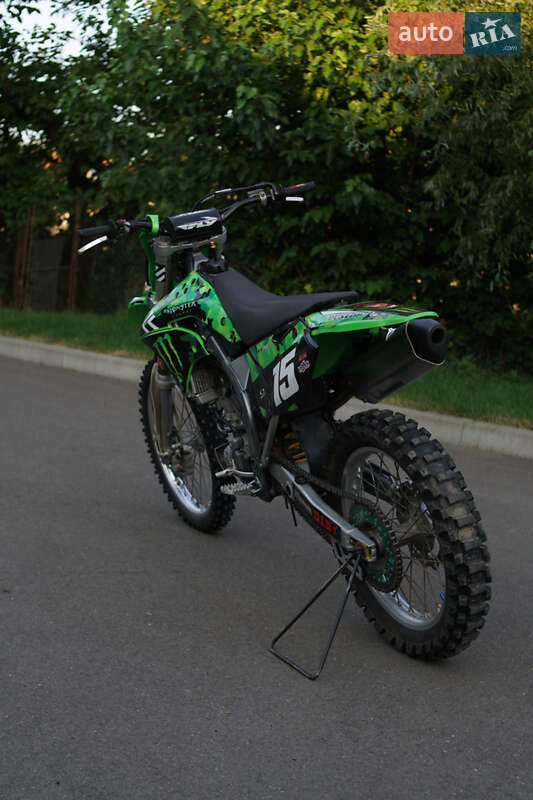 Мотоцикл Кросс Kawasaki KX 250F 2005 в Ужгороде фото 3 Мотоцикл Кросс Kawasaki KX 250F 2005 в Ужгороде