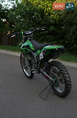 Мотоцикл Кросс Kawasaki KX 250F 2005 в 