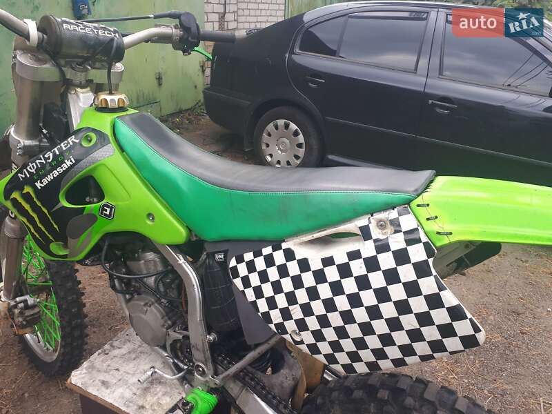 Мотоцикл Кросс Kawasaki KX 2004 в Бучі
