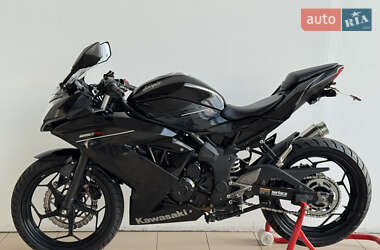 Спортбайк Kawasaki Ninja 250 2016 в 