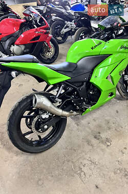 Мотоцикл Спорт-туризм Kawasaki Ninja 250 2009 в 