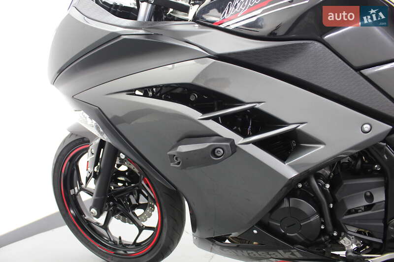Спортбайк Kawasaki Ninja 250 2013 в Гнивани
