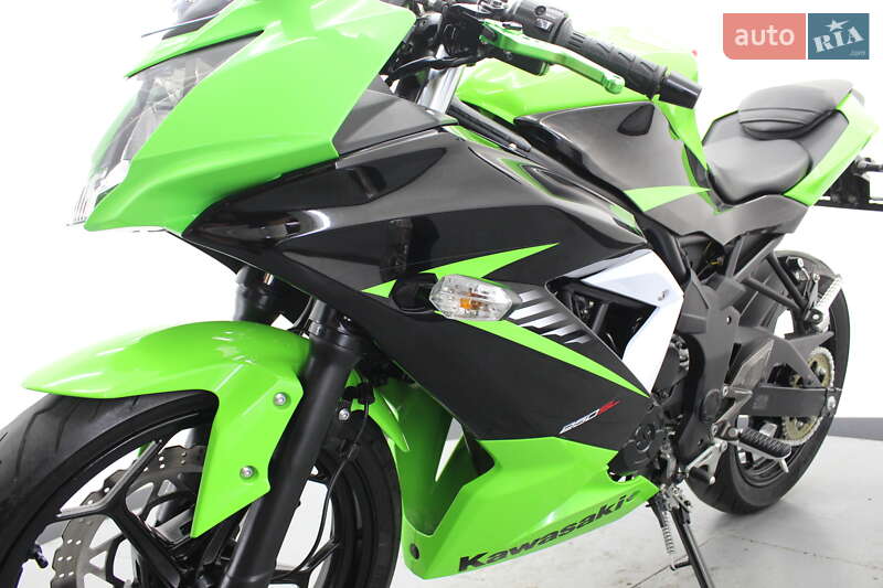 Спортбайк Kawasaki Ninja 250 2015 в Гнівані фото 12 Спортбайк Kawasaki Ninja 250 2015 в Гнівані