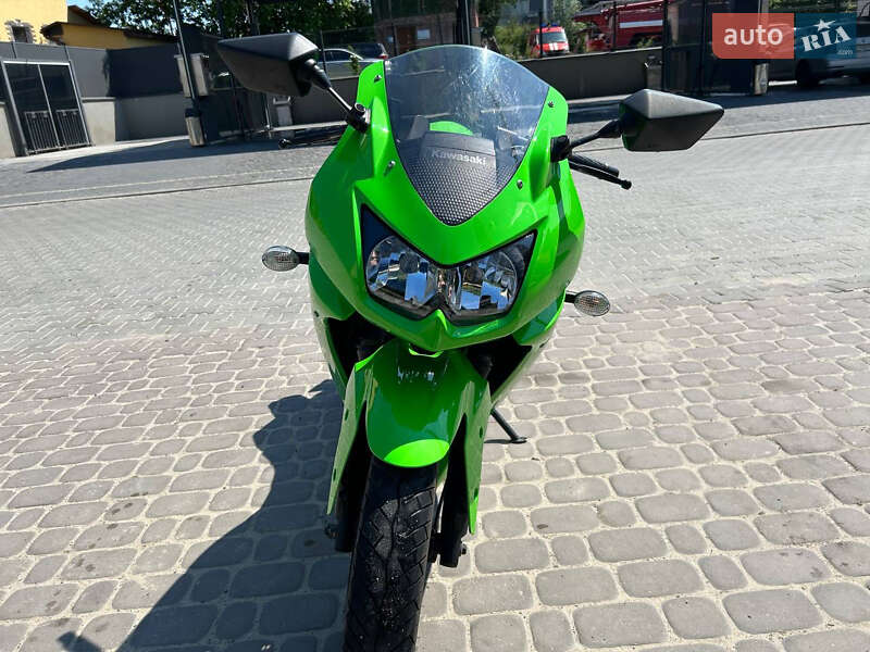 Спортбайк Kawasaki Ninja 250R 2011 в Новояворівську