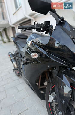 Мотоцикл Спорт-туризм Kawasaki Ninja 250R 2013 в 