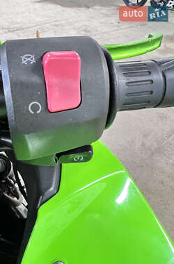 Мотоцикл Спорт-туризм Kawasaki Ninja 250R 2009 в 