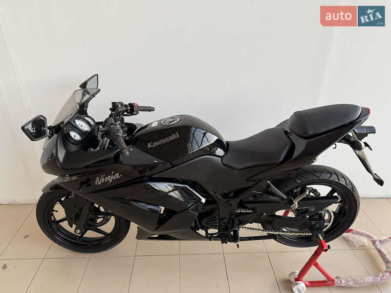 Спортбайк Kawasaki Ninja 250R 2016 в Киеве