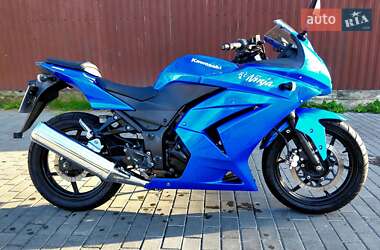 Спортбайк Kawasaki Ninja 250R 2008 в 