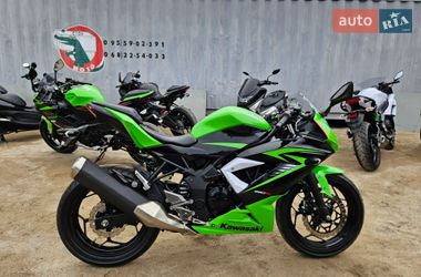 Спортбайк Kawasaki Ninja 250SL 2015 в Первомайске