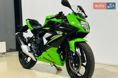 Спортбайк Kawasaki Ninja 250SL 2015 в Киеве