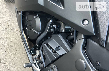 Спортбайк Kawasaki Ninja 300 2018 в 