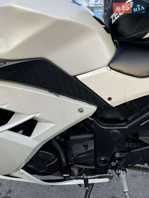 Спортбайк Kawasaki Ninja 300 2015 в Киеве