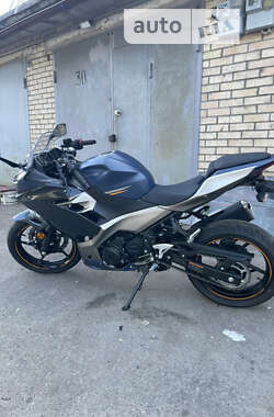 Спортбайк Kawasaki Ninja 400 2022 в Киеве