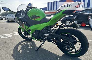 Мотоцикл Спорт-туризм Kawasaki Ninja 400 2024 в 