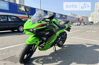 Мотоцикл Спорт-туризм Kawasaki Ninja 400 2024 в 