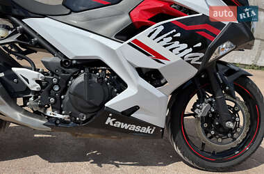 Мотоцикл Без обтекателей (Naked bike) Kawasaki Ninja 400 2020 в 
