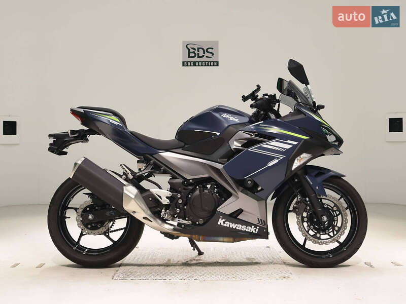 Kawasaki Ninja 400 2021