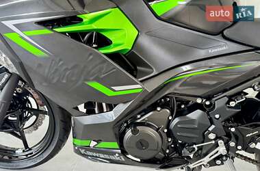 Спортбайк Kawasaki Ninja 400 2023 в 