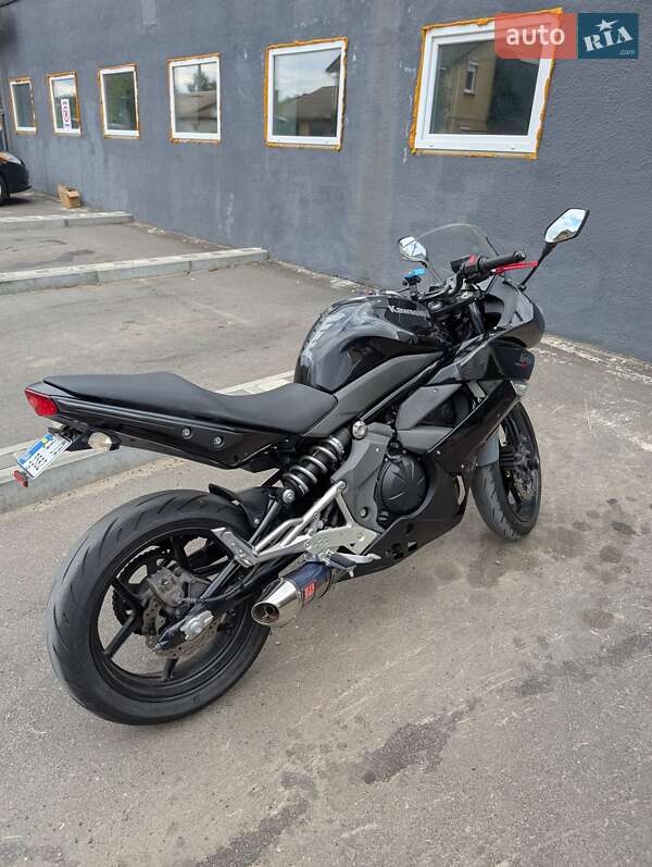 Спортбайк Kawasaki Ninja 400 2011 в Черкассах