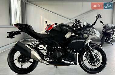 Спортбайк Kawasaki Ninja 400 2018 в 