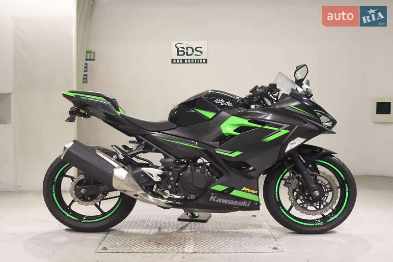 Спортбайк Kawasaki Ninja 400 2019 в 