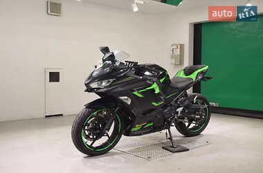 Спортбайк Kawasaki Ninja 400 2019 в 