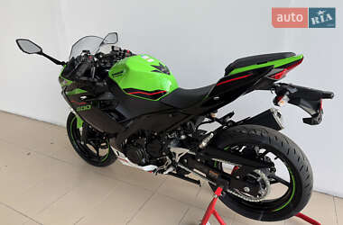 Спортбайк Kawasaki Ninja 400 2022 в 