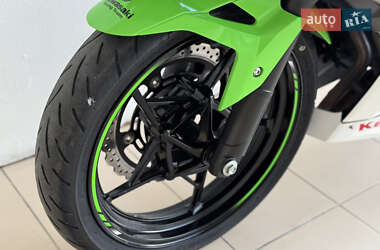 Спортбайк Kawasaki Ninja 400 2022 в 