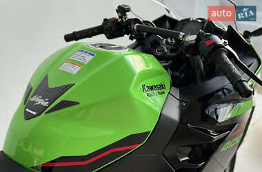 Спортбайк Kawasaki Ninja 400 2022 в 