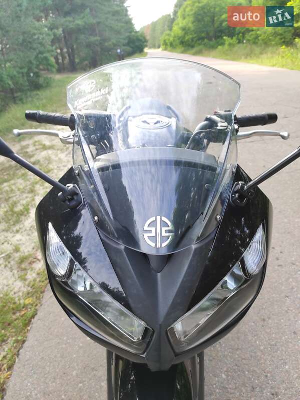 Мотоцикл Туризм Kawasaki Ninja 400 2010 в Репках