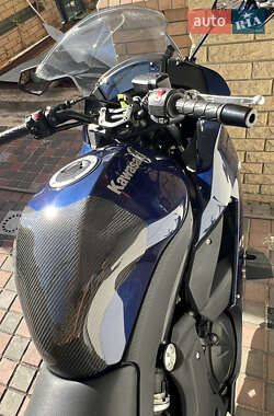 Мотоцикл Спорт-туризм Kawasaki Ninja 400 2011 в 