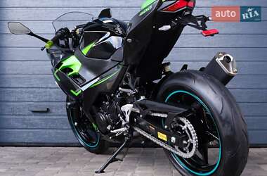 Мотоцикл Без обтекателей (Naked bike) Kawasaki Ninja 400 2019 в 