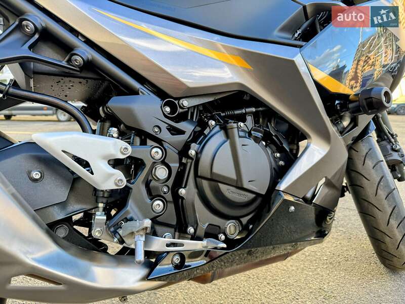 Спортбайк Kawasaki Ninja 400 2022 в Киеве