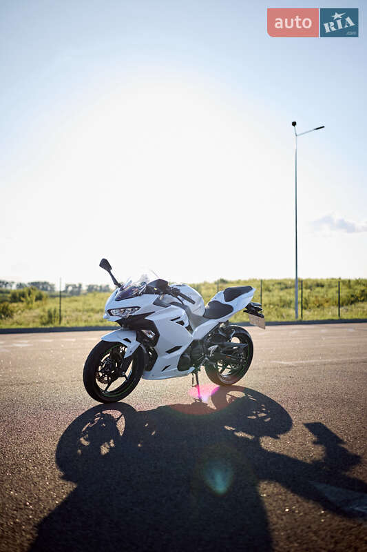 Kawasaki Ninja 400 2023