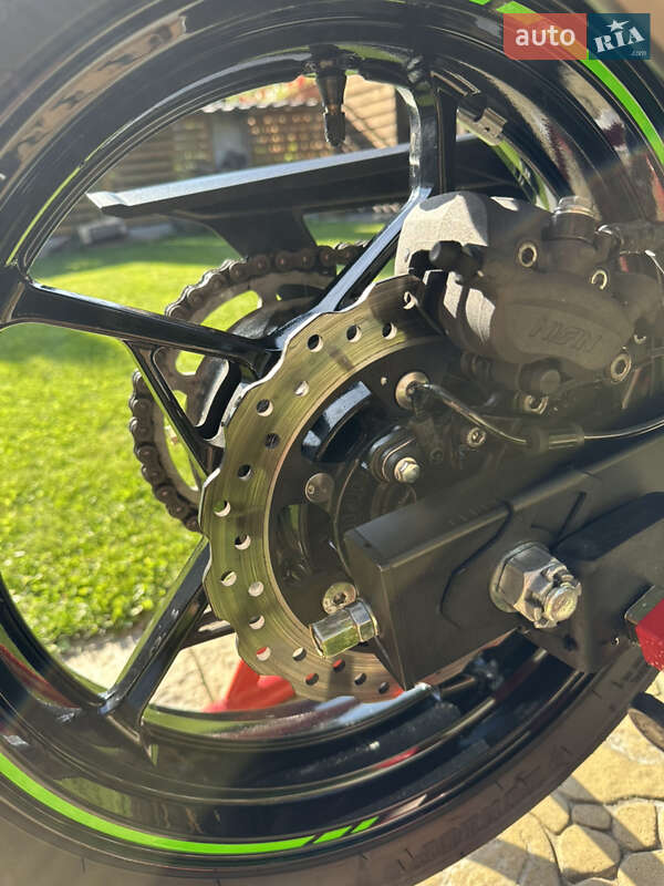 Спортбайк Kawasaki Ninja 400 2023 в Рівному