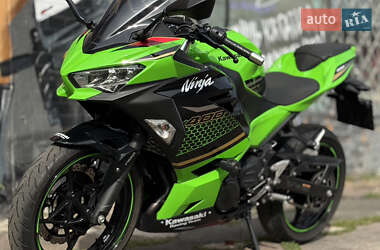 Спортбайк Kawasaki Ninja 400 2020 в 