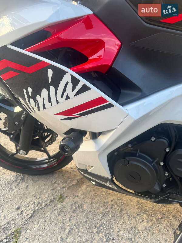 Мотоцикл Спорт-туризм Kawasaki Ninja 400 2019 в Дніпрі