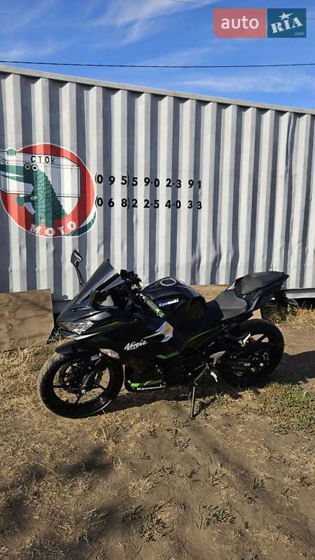 Спортбайк Kawasaki Ninja 400 2020 в Первомайске