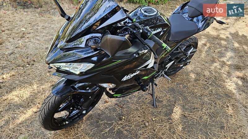 Спортбайк Kawasaki Ninja 400 2020 в Первомайске