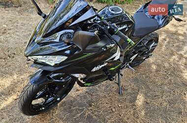 Спортбайк Kawasaki Ninja 400 2020 в 