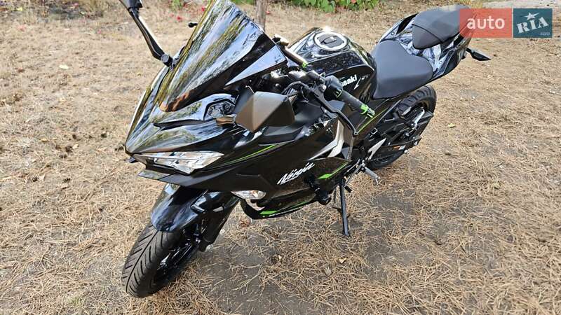 Спортбайк Kawasaki Ninja 400 2020 в Первомайске