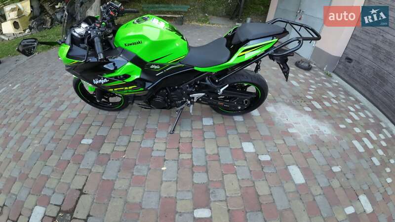 Спортбайк Kawasaki Ninja 400 2018 в Києві