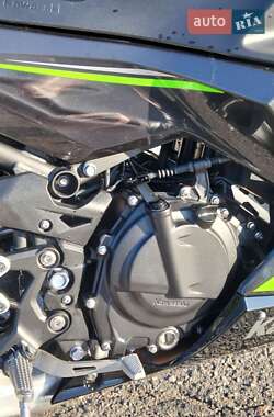 Спортбайк Kawasaki Ninja 400 2019 в 