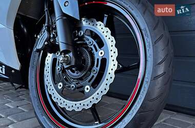 Мотоцикл Без обтекателей (Naked bike) Kawasaki Ninja 400 2020 в 