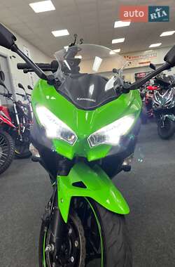 Спортбайк Kawasaki Ninja 400 2018 в 