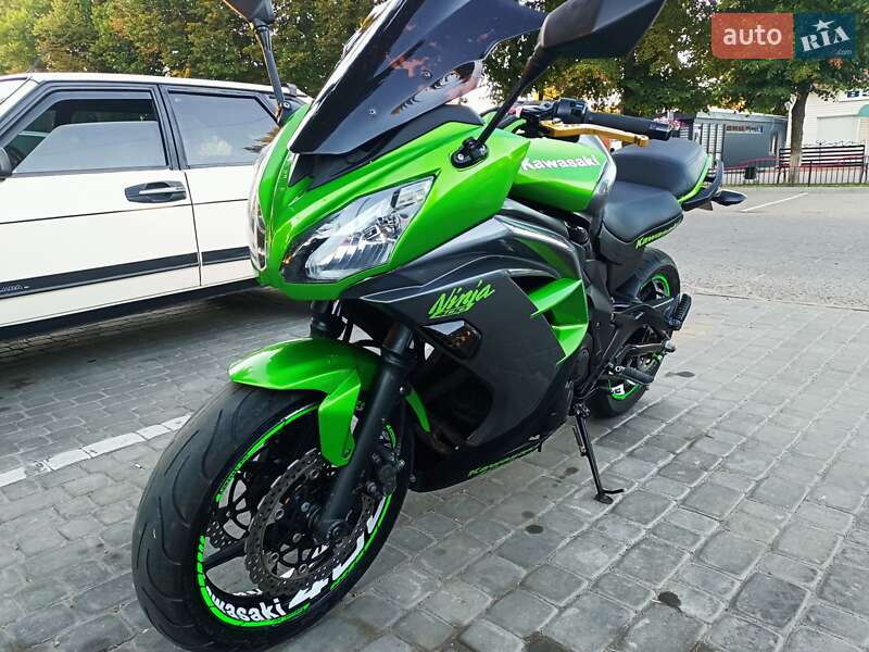 Спортбайк Kawasaki Ninja 400 2016 в Лохвице