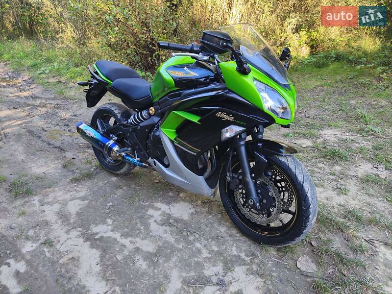 Мотоцикл Спорт-туризм Kawasaki Ninja 400 2014 в Стрию